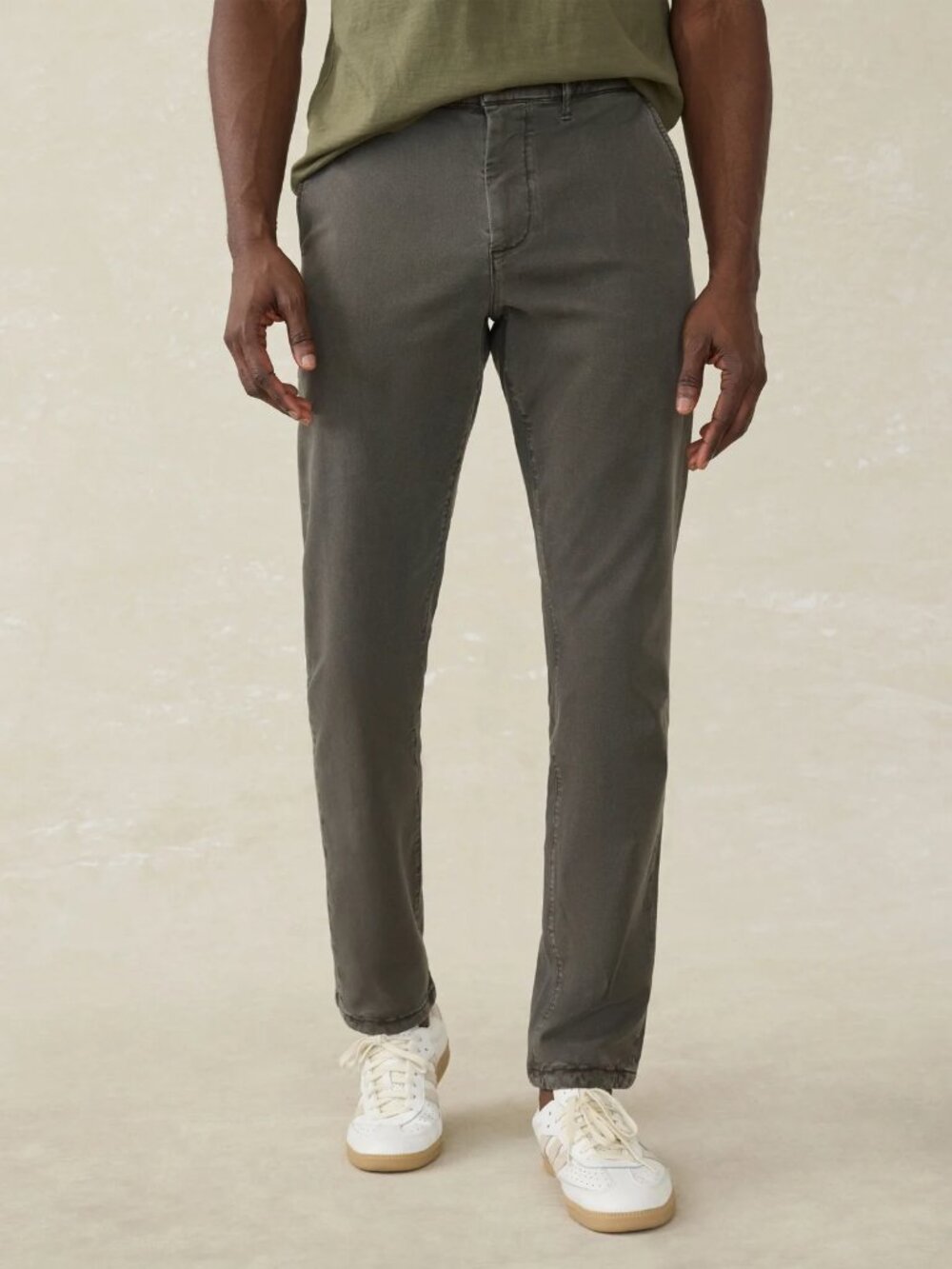 NWT Faherty Men’s Coastline Faded Black Chino Pants 28 X 32